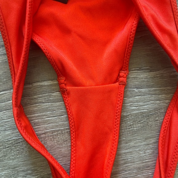TRIANGL Red Bikini Sz XS - Picture 3 of 3